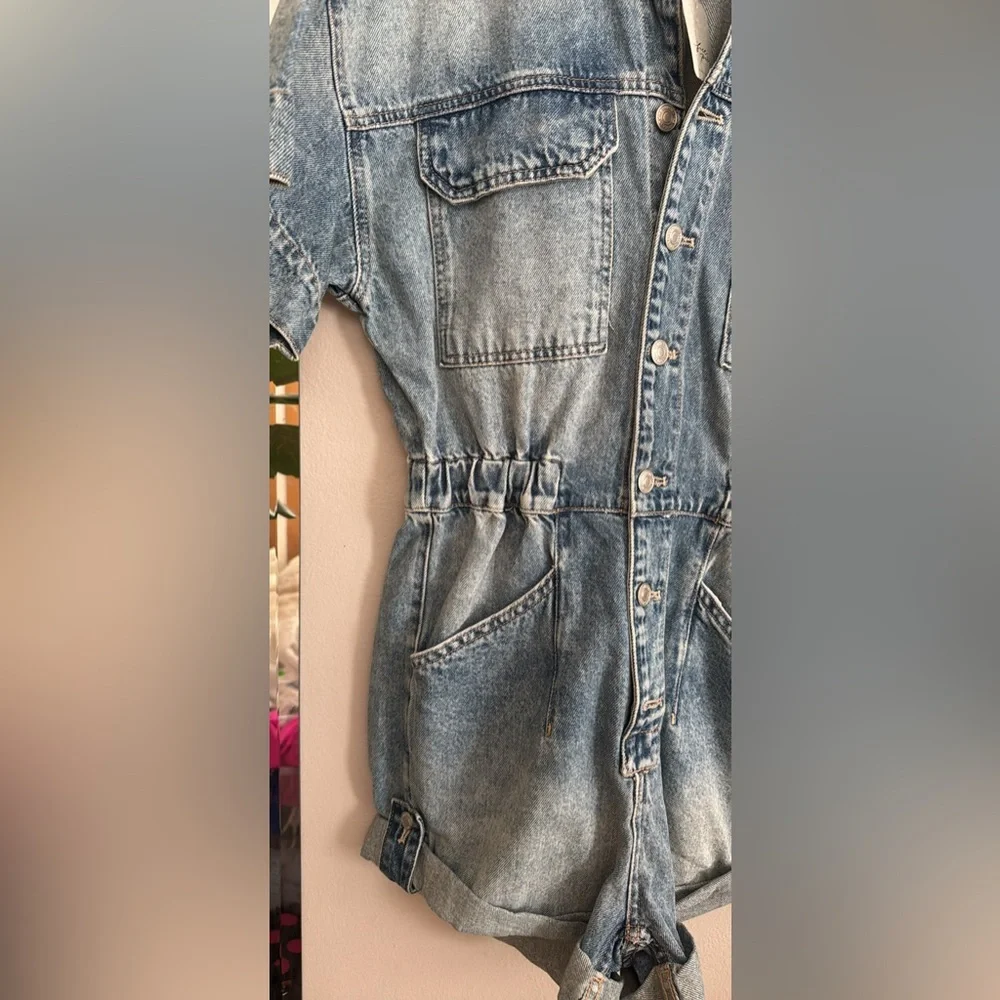 Free People denim jumpsuit shorts. - Picture 5 of 6